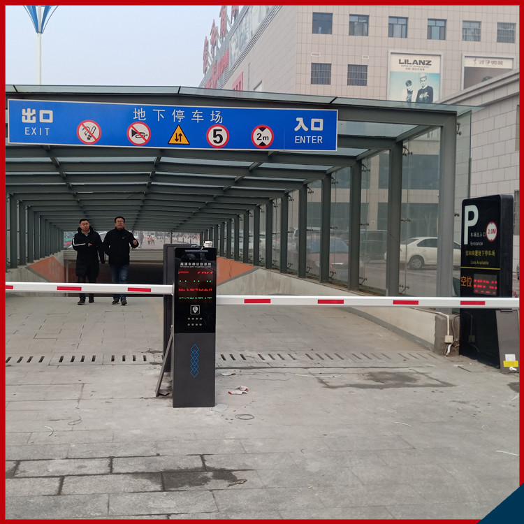 無人值守停車場(chǎng) 自動(dòng)識(shí)別車牌定制安裝交通收費(fèi)設(shè)備全解析